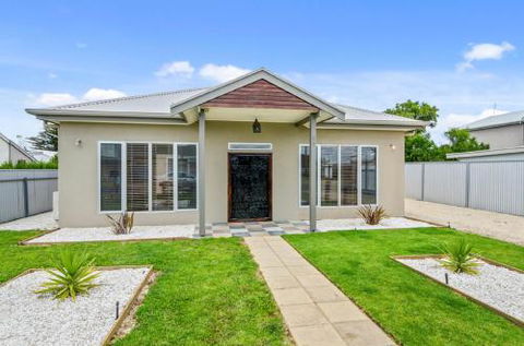 Zaahira House - Great Ocean Road Tourism 1