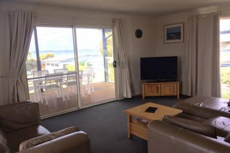 Bayview Beach House Apartment No 1 - Great Ocean Road Tourism 3