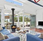The Boathouse comfortable beachfront home - Great Ocean Road Tourism