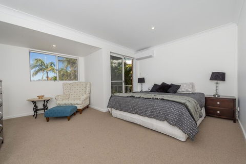 Soldiers Point Road 2 / 47 - Great Ocean Road Tourism 1