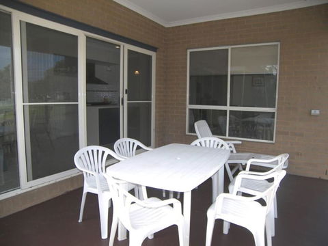 Modern Beachside 5 Bedrooms - Great Ocean Road Tourism 5