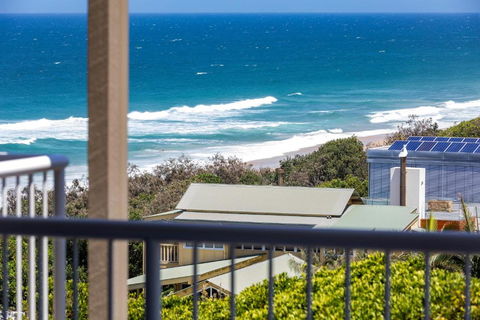 Wake Up To Ocean Views In Stylish Comfort - Great Ocean Road Tourism 6