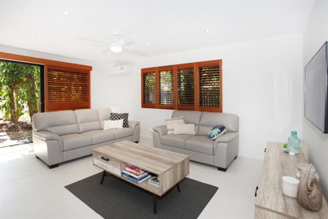 FABULOUS HOLIDAY HIDEAWAY COOLUM BEACH - Great Ocean Road Tourism 2