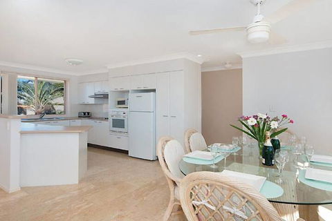 Pacific Rose Winter Holiday Special - Great Ocean Road Tourism 6