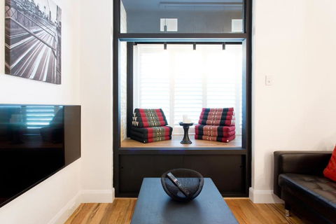 Industrial Central Apartment Shop 8 - Great Ocean Road Tourism 3