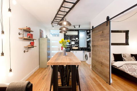 Industrial Central Apartment Shop 8 - Great Ocean Road Tourism 2