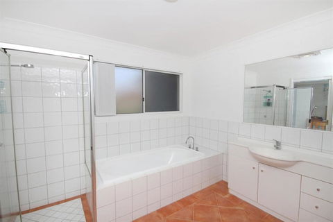 FANTASTIC HOLIDAY UNIT In A PERFECT LOCATION - Great Ocean Road Tourism 3