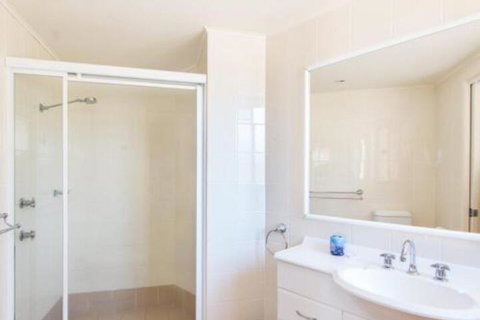 Millennium 102 With Pool In Complex - Great Ocean Road Tourism 5