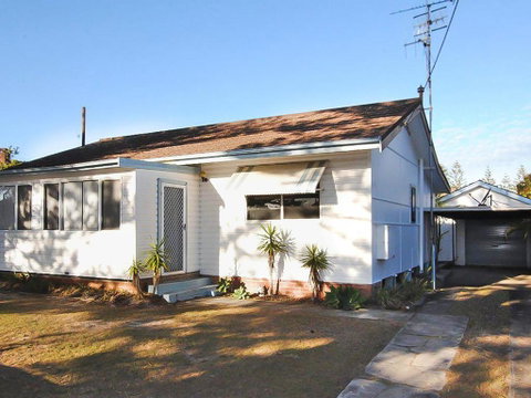 59 Wharf Street Opposite Bowling Club - Great Ocean Road Tourism 3