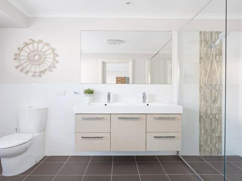 Beach Shac On Parkway! - Great Ocean Road Tourism 2
