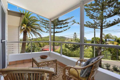 EAST COAST ESCAPES Lighthouse Studio - Great Ocean Road Tourism 0