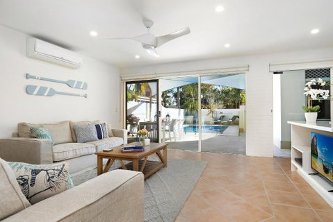 Perfectly Placed Noosa Heads - Great Ocean Road Tourism 5