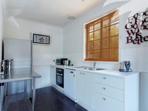 Aqua Apartment #4 - Great Ocean Road Tourism 1