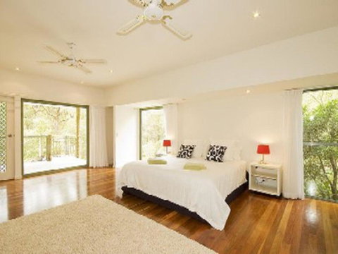 Karingal Just Minutes From Blueys Beach - Great Ocean Road Tourism 2