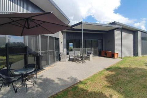 Hoof & Hound Country Escape - Great Ocean Road Tourism 0