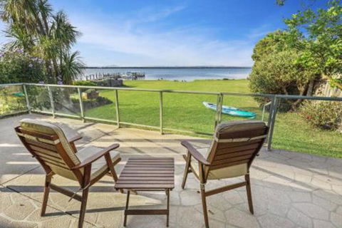 Eagle Point Getaway Waterfront Serenity! - Great Ocean Road Tourism 0