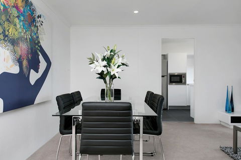 Newly Renovate Immaculate Cremorne One Bedroom Apartment CREM4 - Great Ocean Road Tourism 2