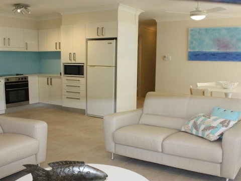 Beachpoint 302 On The Beach! - Great Ocean Road Tourism 5