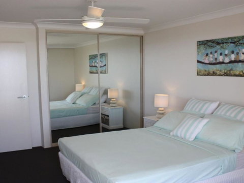 Beachpoint 302 On The Beach! - Great Ocean Road Tourism 6