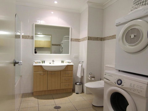 The Marina 408 CBD Location - Great Ocean Road Tourism 1