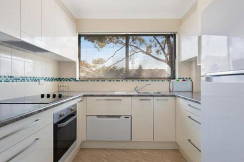 Centrepoint 1 CBD Location - Great Ocean Road Tourism 2