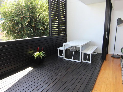 3 / 26 West Street CBD Location! - Great Ocean Road Tourism 2