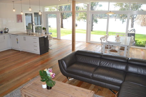 Bundalong Waterfront 28 Graham Ave Bundalong - Great Ocean Road Tourism 4