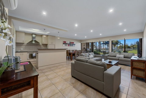Elsinor Townhouse 3 Mulwala - Great Ocean Road Tourism 5