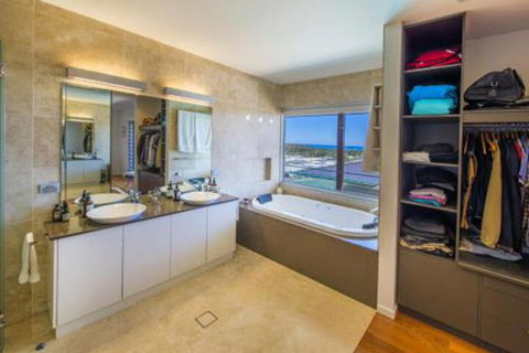Shambhala At Sapphire Beach - Great Ocean Road Tourism 5