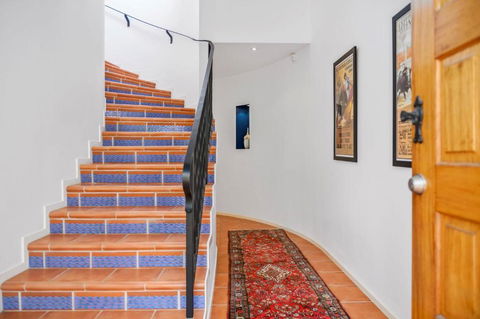 Villa Provence Coffs Harbour - Great Ocean Road Tourism 1
