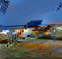 Castaway Cottage - Essentially Tas - Great Ocean Road Tourism