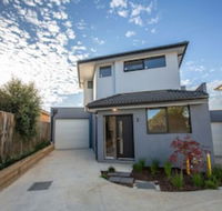 Trendy Sweet Home In Blackburn South - Great Ocean Road Tourism