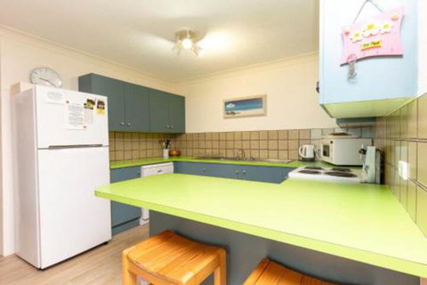 Apartment With Inground Pool - Great Ocean Road Tourism 4