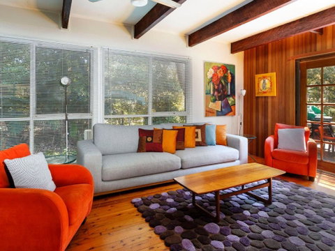 Pet Friendly Bennetts Beach Cottage - Great Ocean Road Tourism 1