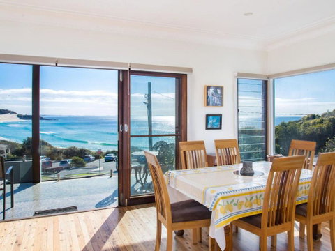 18 Cliff Road - Great Ocean Road Tourism 1