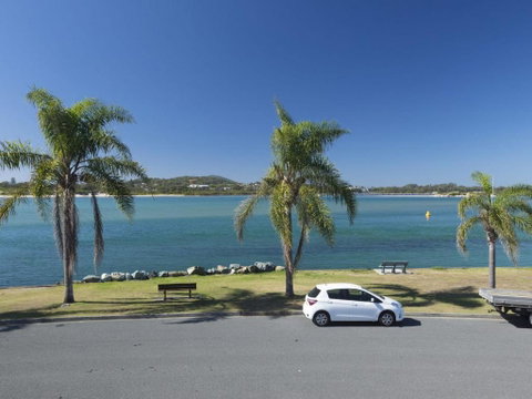 Lakeside Flats 1 - Great Ocean Road Tourism 3