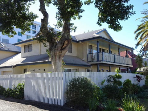Tokelau Townhouse 1 - Great Ocean Road Tourism 2
