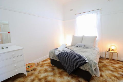 Tommys Lakehouse - Great Ocean Road Tourism 5