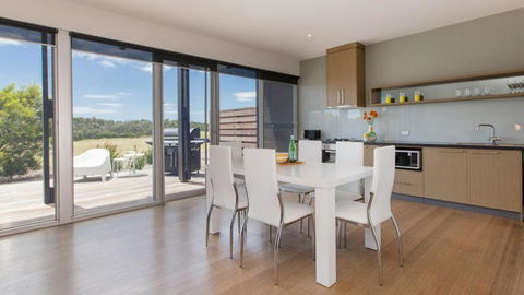 ST ANDREWS BEACH APARTMENT 4.01 - Great Ocean Road Tourism 2