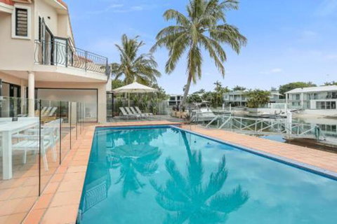 Waterfront Luxury Noosa Heads - Great Ocean Road Tourism 1