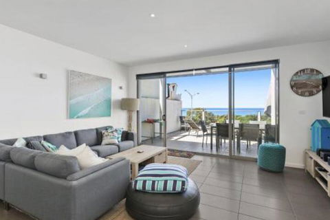WATERFRONT SEVEN In The Heart Of Lorne - Great Ocean Road Tourism 5