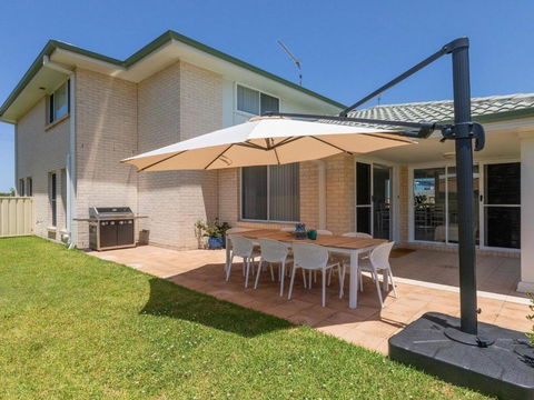 Azure Waters Perfectly Positioned With Ocean Views - Great Ocean Road Tourism 1