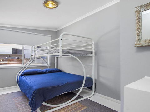 Blue Horizon Beachfront With Fireplace - Great Ocean Road Tourism 5