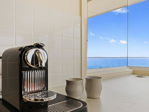 Horizon SPECIAL OFFER 3 FOR 2 - Great Ocean Road Tourism 2
