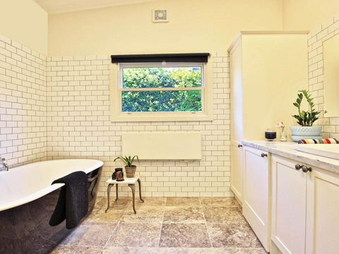 Poppy Cottage Delightful Pet Friendly Weatherboard - Great Ocean Road Tourism 5