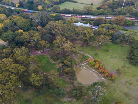 Redcourt Est 1904: Southern Highlands Elegance - Great Ocean Road Tourism 2