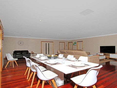 Sandlewood Breeze Spacious Entertainer - Great Ocean Road Tourism 2
