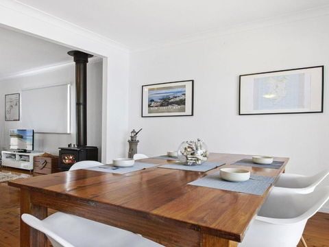 Sea Shack Renovated 1950s Beach House - Great Ocean Road Tourism 4