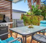 Sea Shack renovated 1950s beach house - Great Ocean Road Tourism