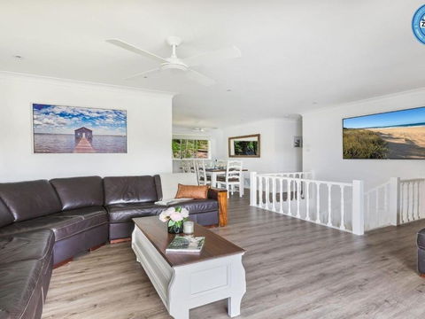 Sounds By The Sea Open Plan Living Metres To Beach - Great Ocean Road Tourism 2